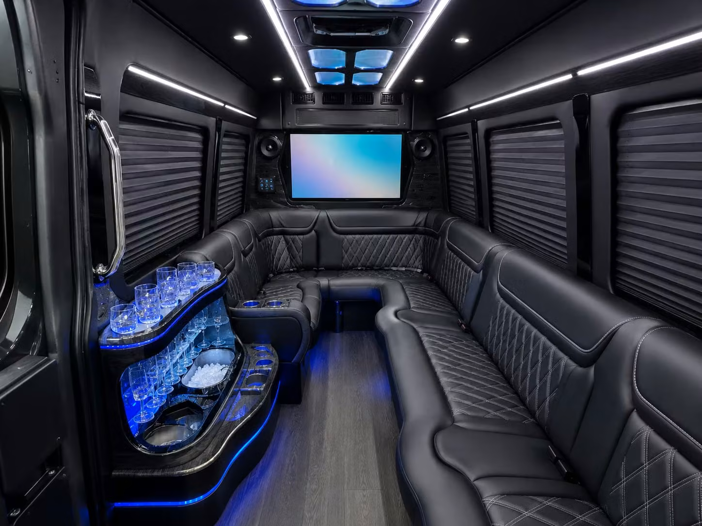 busrentalcleveland com lets you book airport shuttles for executive teams flying into cleveland hopkins