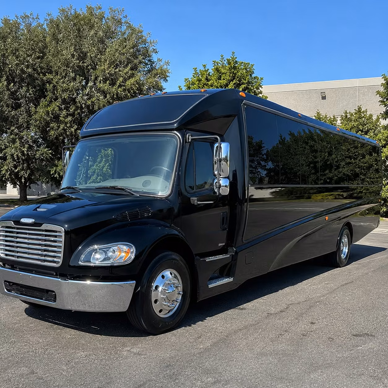 cleveland 35 passenger minibus rental