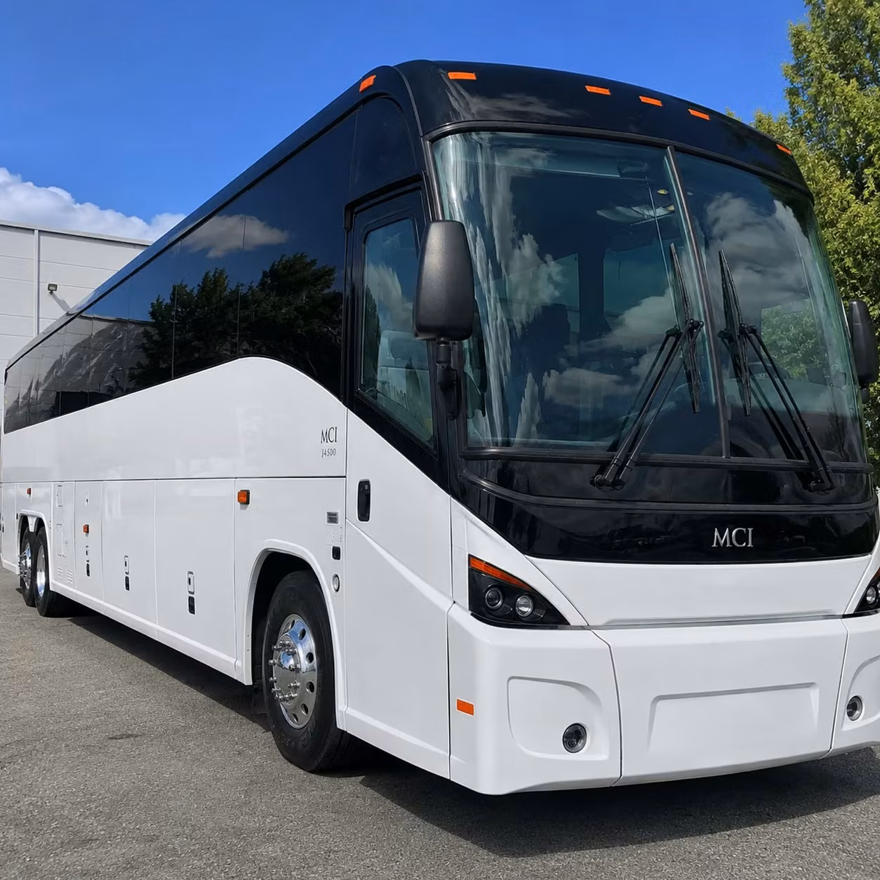 cleveland convention and corporate group airport shuttles