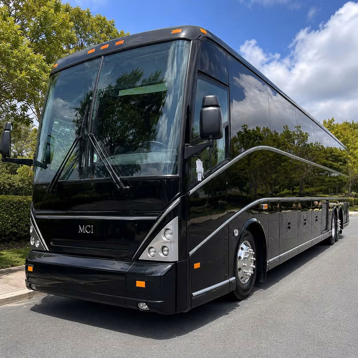 corporate and group concert shuttles in cleveland ohio